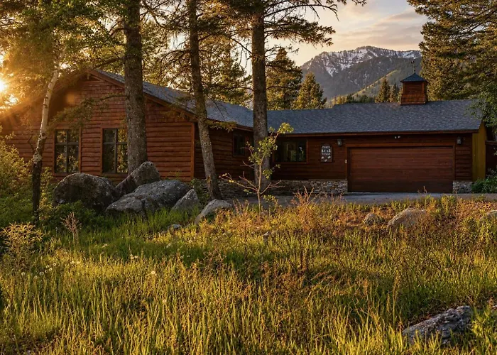Rmr: Three Bear Tracks In * Teton Village